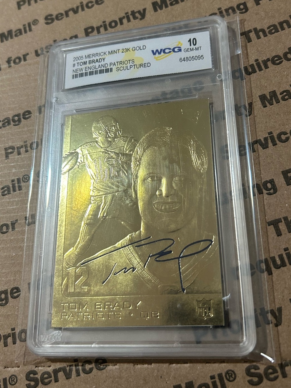 WCG 10 Tom Brady ‘05 Auto “Sculptured” Graded Gold Card